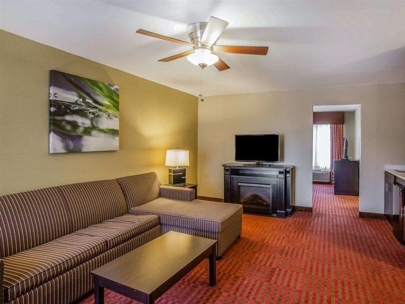 Quality Suites Nashville Airport Εξωτερικό φωτογραφία